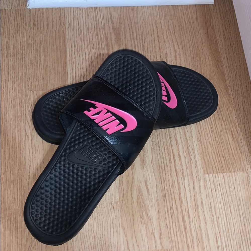 Nike slides